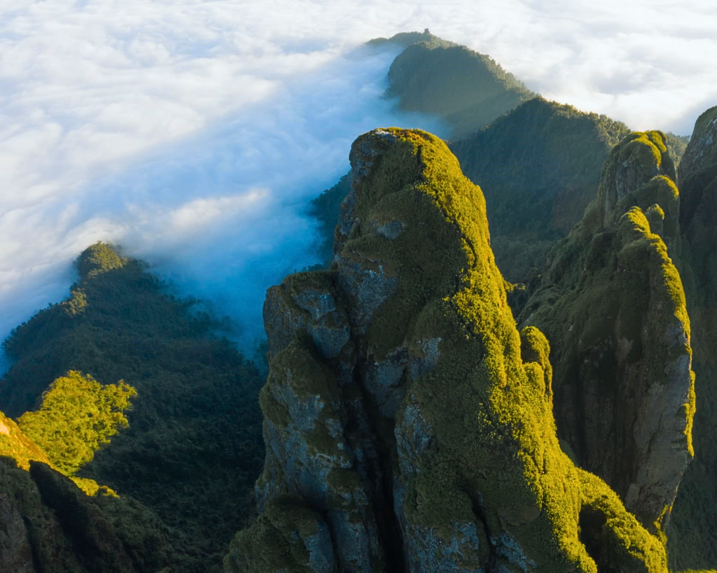 Ngu Chi Son Mount Trekking Tour 3 Days